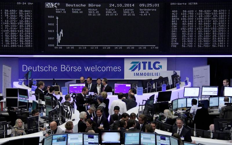 Les Bourses européennes reculent à la mi-séance