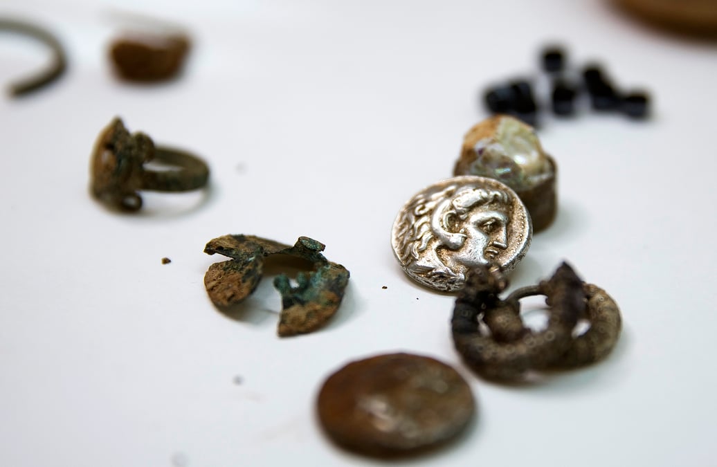 Un tresor datant de l'epoque d'alexandre le grand decouvert en israel