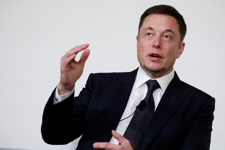 Elon musk desormais paye en fonction des performances de tesla