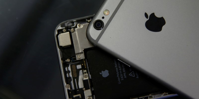 Apple a annoncé mi-février ne pas pouvoir atteindre ses prévisions de chiffre d'affaires pour le trimestre en cours en raison d'un ralentissement de la production, couplé à une baisse de la demande en Chine.