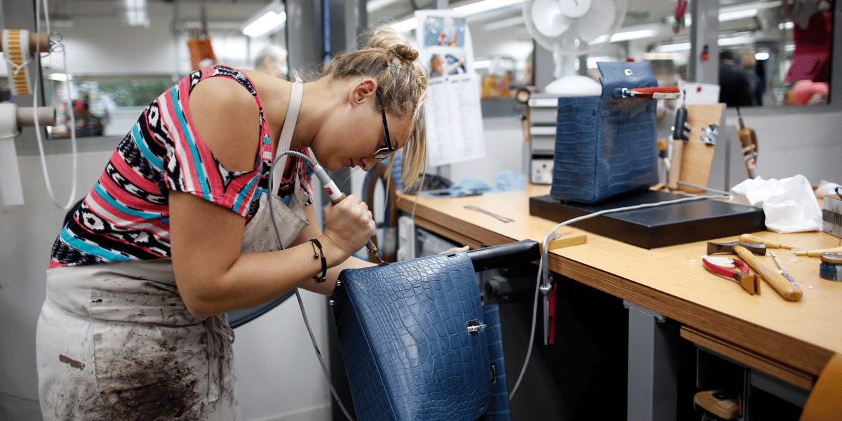 La différence de salaire entre femmes et hommes peut dépasser 25% si l'on tient compte du nombre d'heures travaillées, selon l'Insee.
