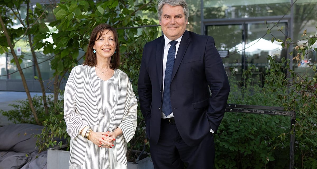 Portrait du maire de La Baule-Escoublac Franck Louvrier et du maire de Biarritz Maider Arosteguy, à Paris, France, le 18 juin 2025.
