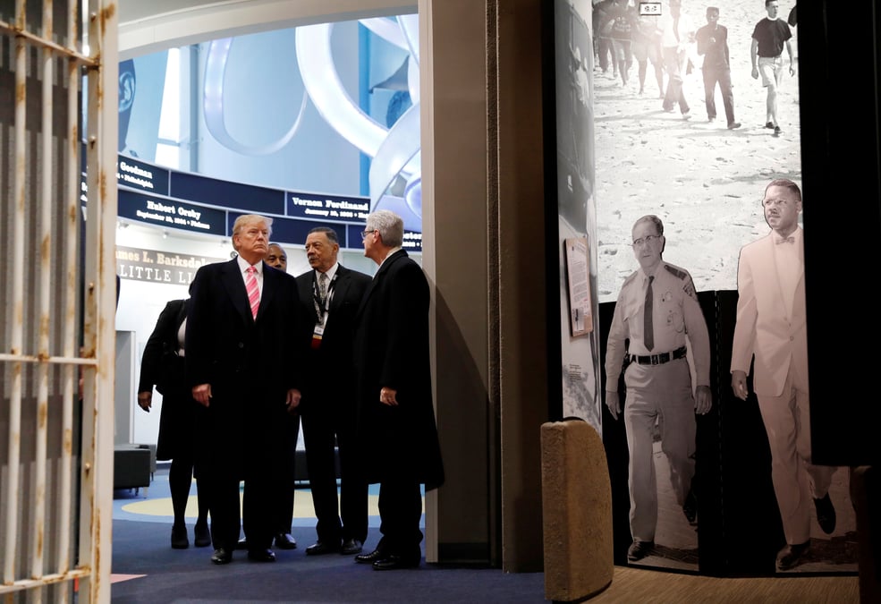 Trump inaugure un musee des droits civiques en l'absence de leaders noirs