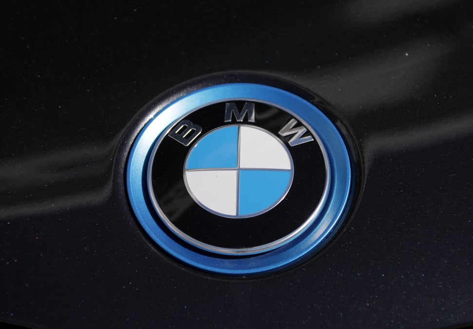 Bmw: chute du benefice du premier trimestre en raison d'une provision