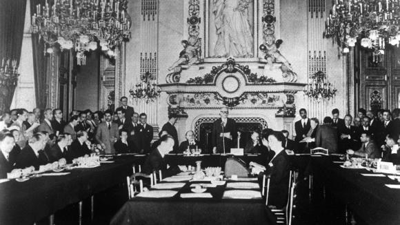 L'après-midi, la presse, française et internationale, est convoquée dans le salon de l'Horloge du quai d'Orsay. (Photo d'illustration).