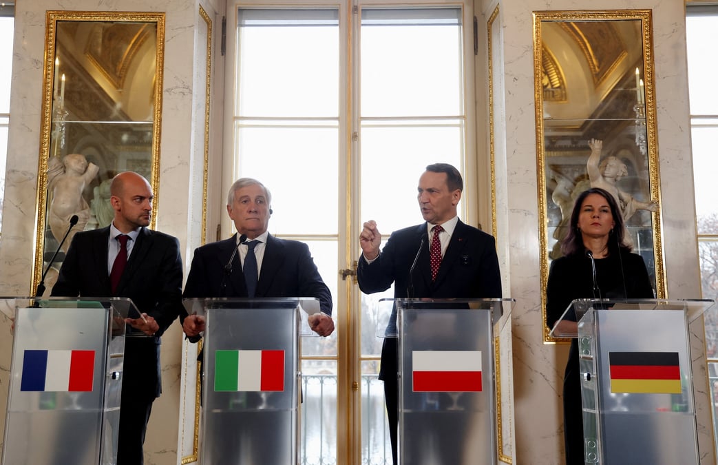 Les ministres europeens des affaires etrangeres rencontrent le ministre polonais des affaires etrangeres a varsovie