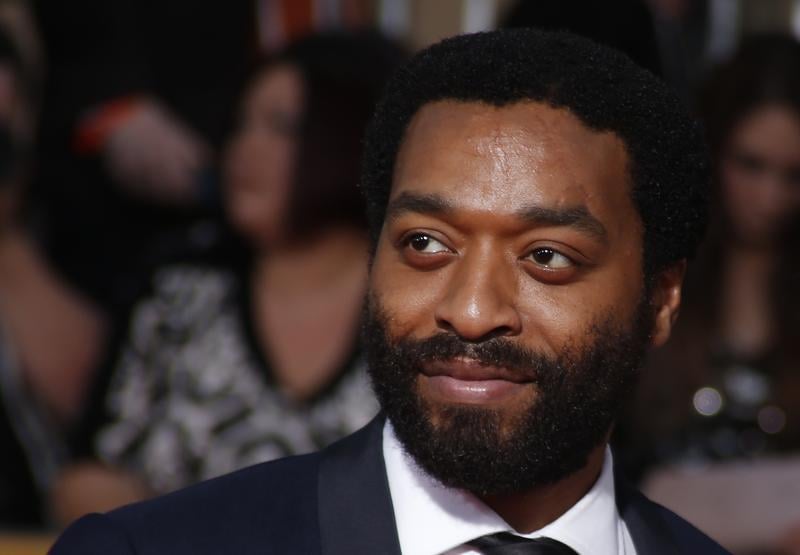 Chiwetel Ejiofor reçoit le BAFTA Award du meilleur acteur