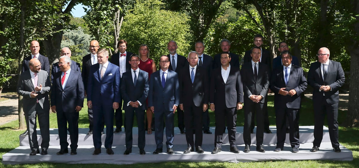 Les sociaux-democrates europeens se sont retrouves pres de paris
