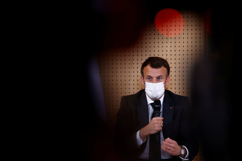 Macron veut un debat national sur la consommation de drogue
