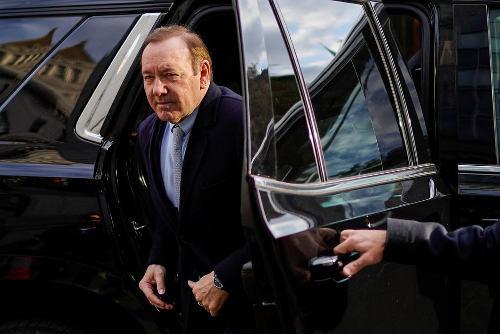 L'acteur kevin spacey arrivant au tribunal federal de manhattan pour son proces civil pour abus sexuels