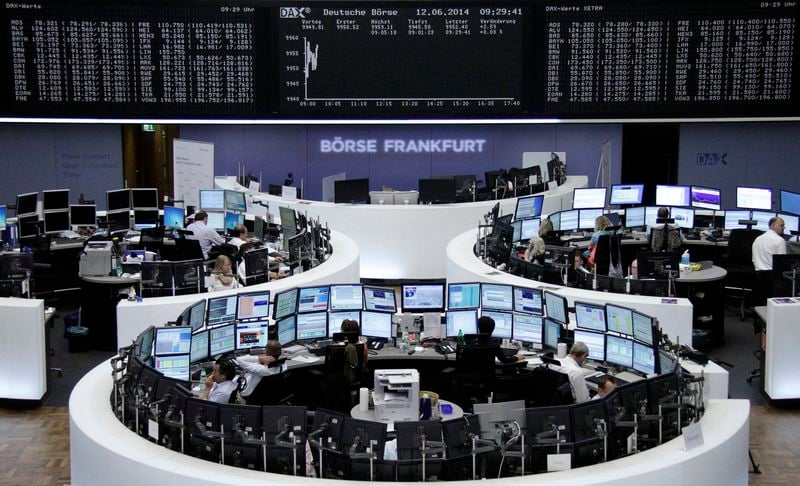 Les Bourses européennes stables la mi-séance