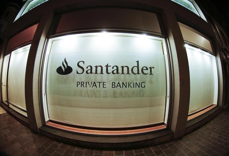 Santander discute du rachat d'actifs polonais de deutsche bank, selon des sources