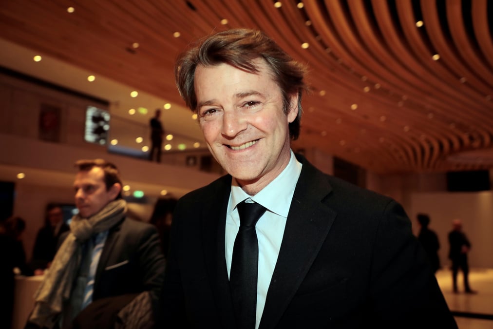 Depuis 2001, François Baroin, président (LR) de l'association des maires de France, est réélu à Troyes (Aube) dès le premier tour.