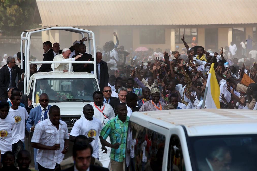Le pape dans le quartier de pk5 a bangui
