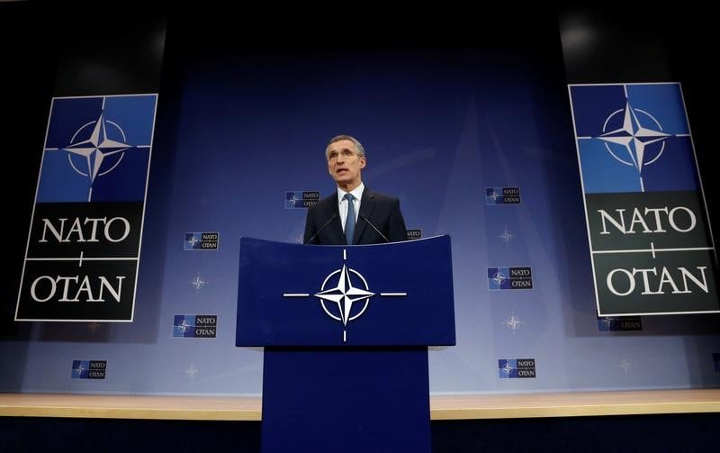 Pour l'otan, l'effort de defense europeen est encore trop insuffisant