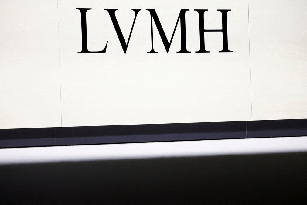 Le logo de lvmh, a paris