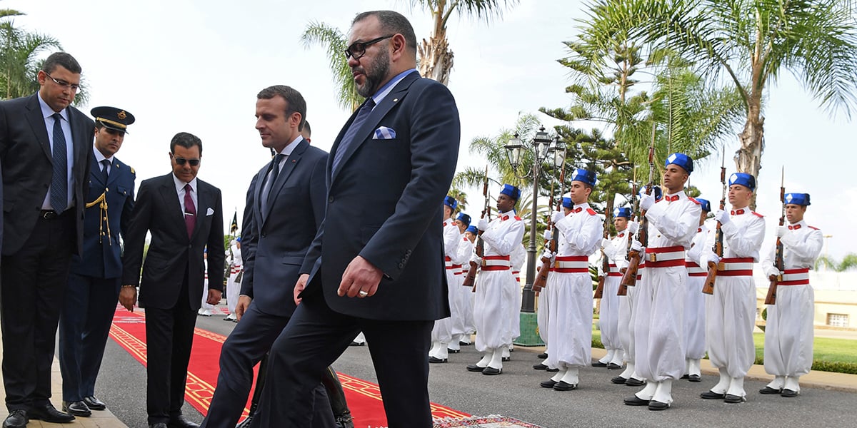 Emmanuel Macron et Mohammed VI à leur arrivée au palais royal de Rabat, le 14 juin 2017.