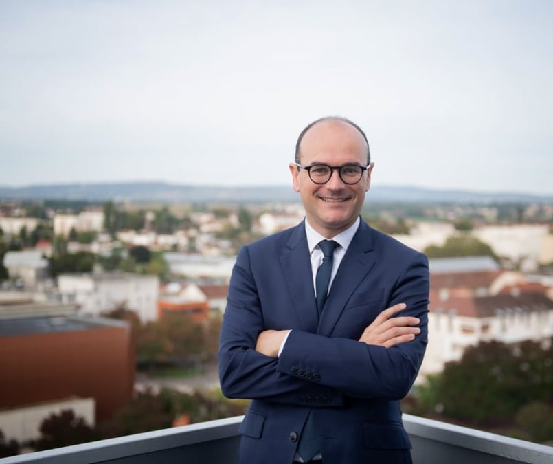Le député (LR) de Saône-et-Loire Sébastien Martin prépare un texte d'ici à l'été en ce sens.