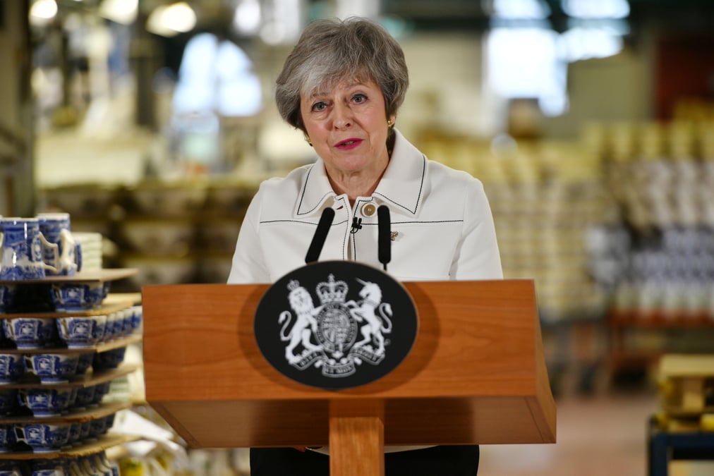 May dramatise l'enjeu du vote de mardi sur l'accord de brexit