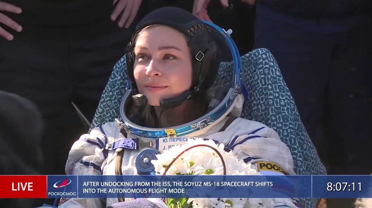 Russie: l'equipe de film envoyee dans l'espace de retour sur terre
