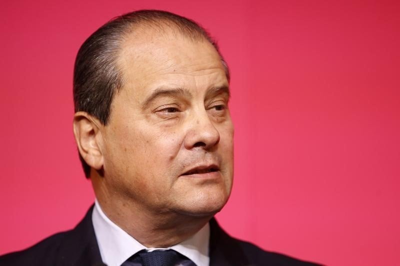 Jean-christophe cambadelis met en garde emmanuel macron