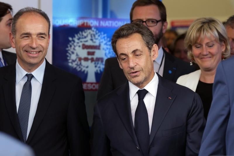 Jean-francois cope et nicolas sarkozy tournent la page