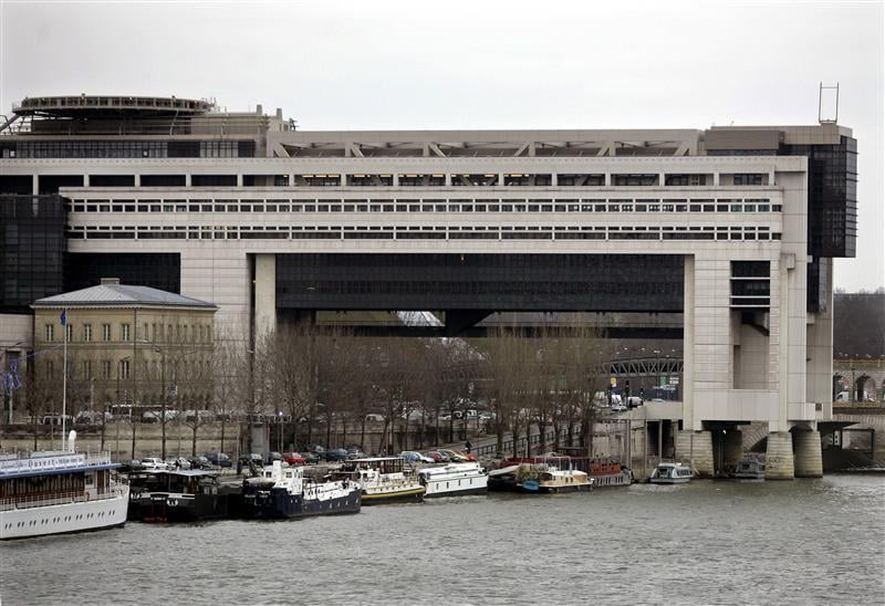 BERCY ET LA DÉFENSE SERONT LES PLUS TOUCHÉS PAR LA BAISSE DES POSTES EN 2013