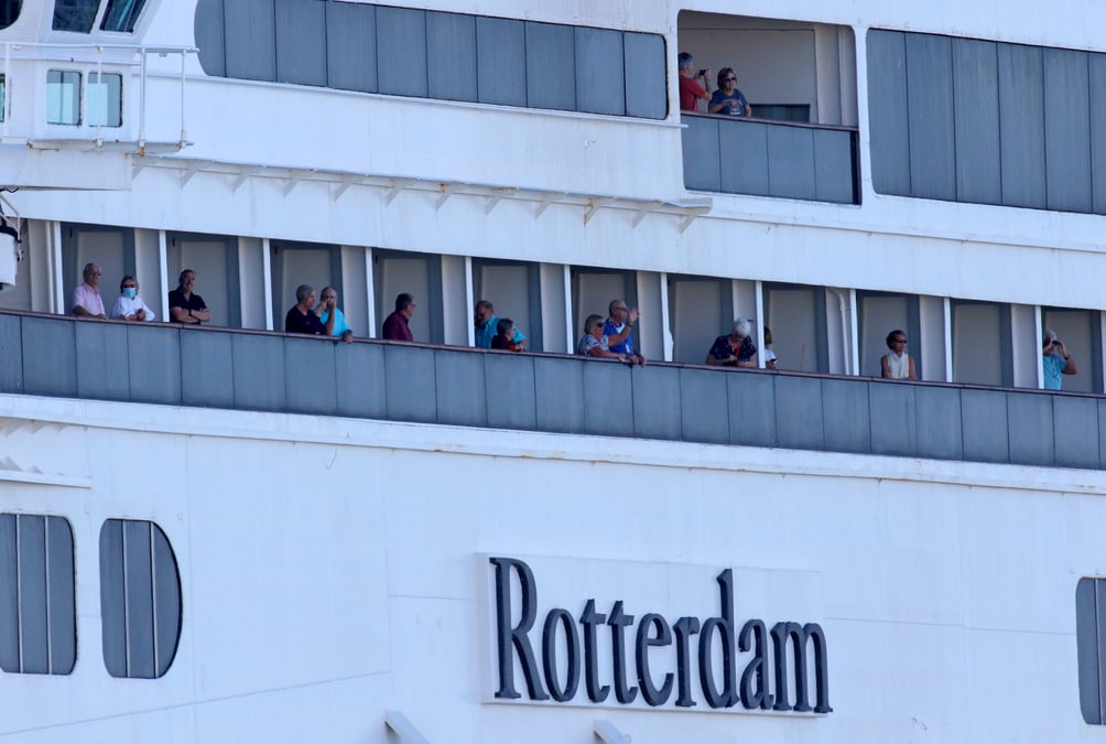 Coronavirus: deux bateaux de croisiere autorises a accoster en floride