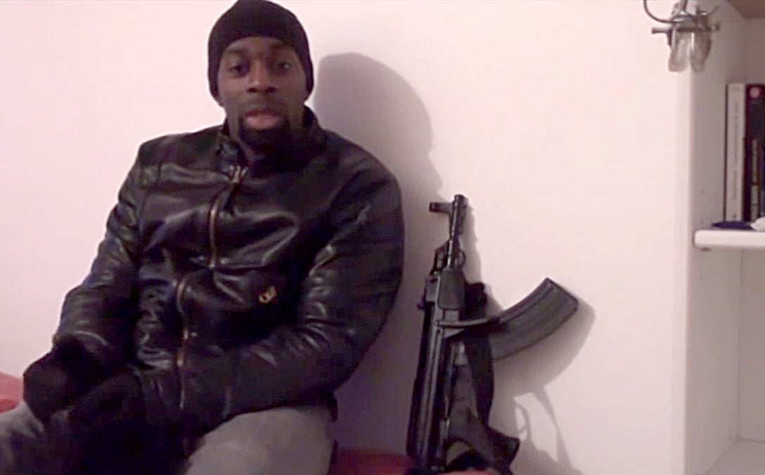 Une planque d'amedy coulibaly decouverte pleine d'armes a gentilly