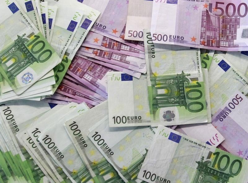 Michel sapin privilegie l'impot sur le revenu pour la baisse promise pour 2016 