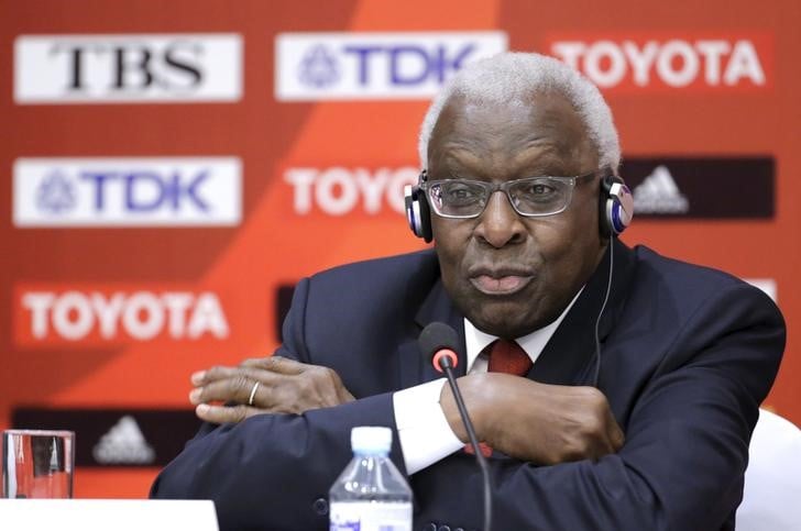 Lamine diack demissionne du cio