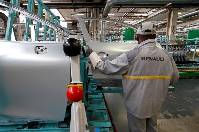 Appel syndical a des debrayages dans l'usine a flins