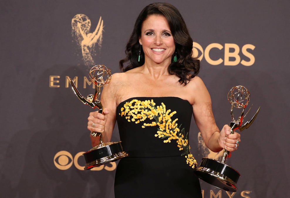 "la servante ecarlate" et "veep" triomphent aux emmy awards