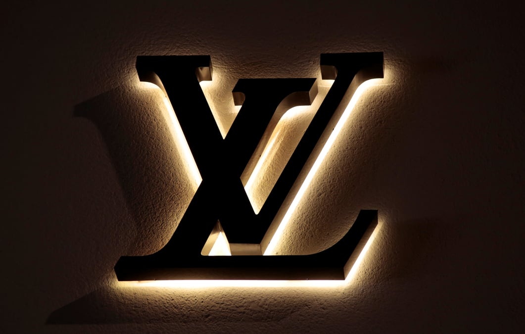 Louis vuitton envisage de fermer une de ses boutiques a hong kong, selon la presse