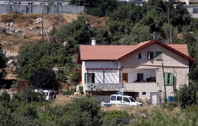 Une jeune israelienne poignardee dans sa chambre a coucher
