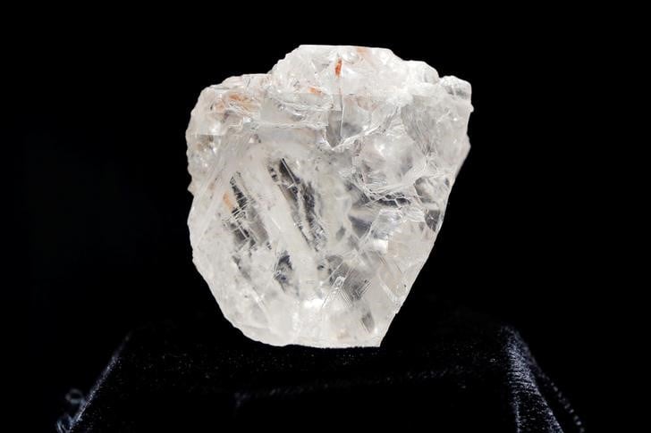Le plus gros diamant brut du monde vendu 53 millions de dollars