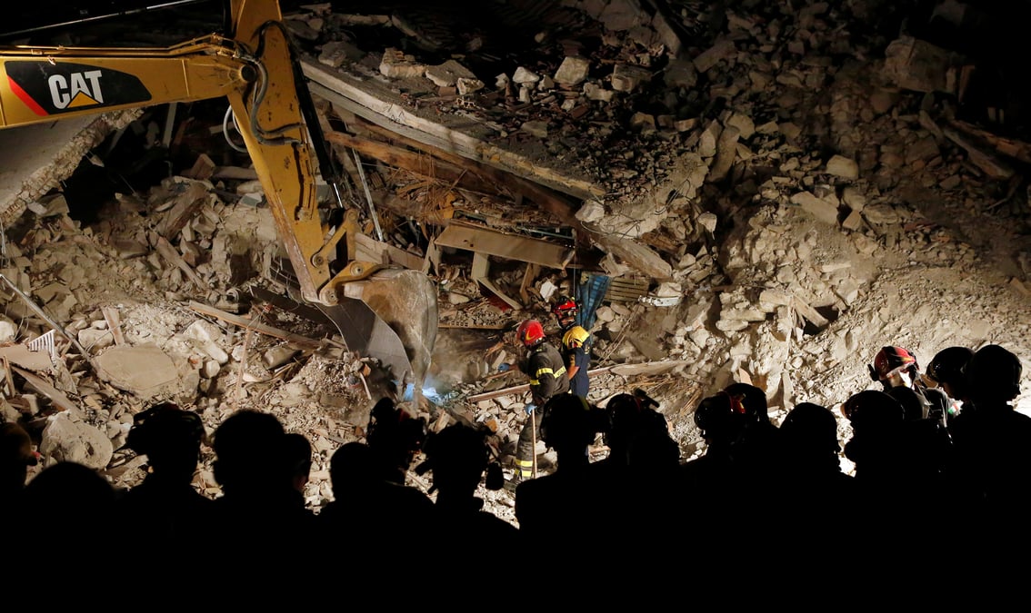 Le seisme fait au moins 250 morts en italie