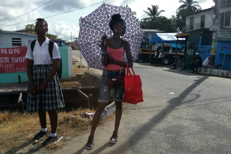 Fronde des elus et appel a la greve generale en guyane