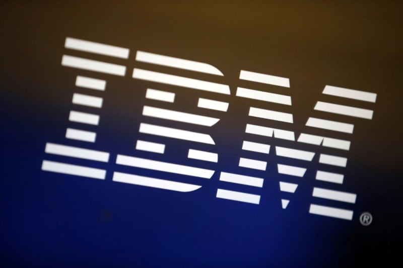 Berskhire reduit encore nettement sa participation dans ibm