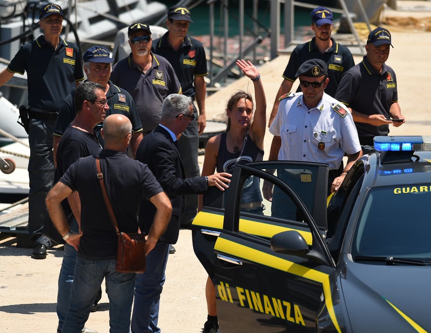 Italie: l'assignation a residence de la capitaine du sea-watch levee