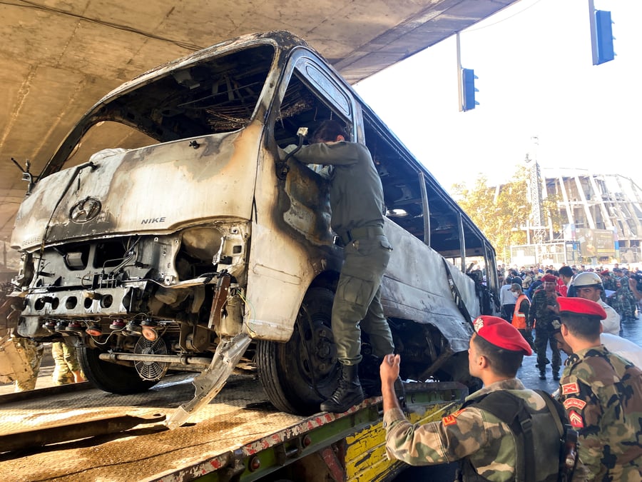 Attentat a damas et bombardement d'une ville rebelle en syrie