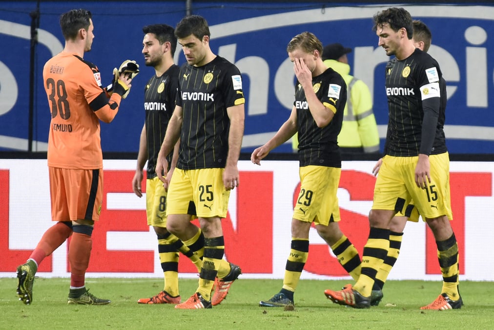Dortmund tombe a hambourg