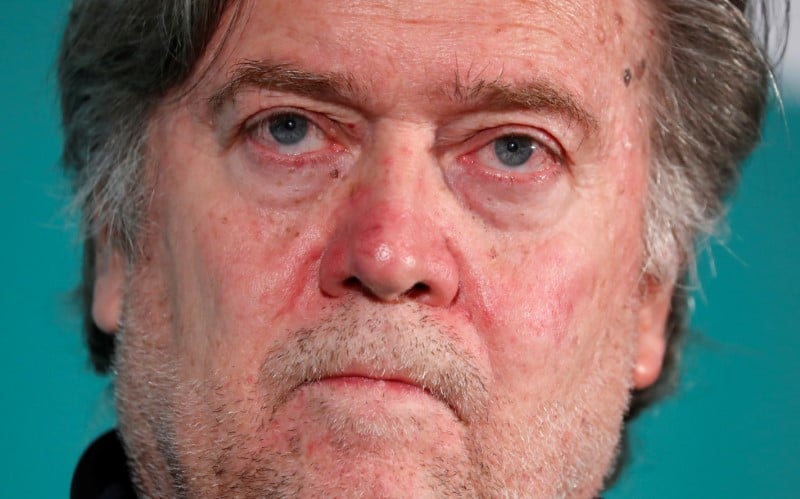Bannon se retrouve isole apres ses critiques contre donald trump