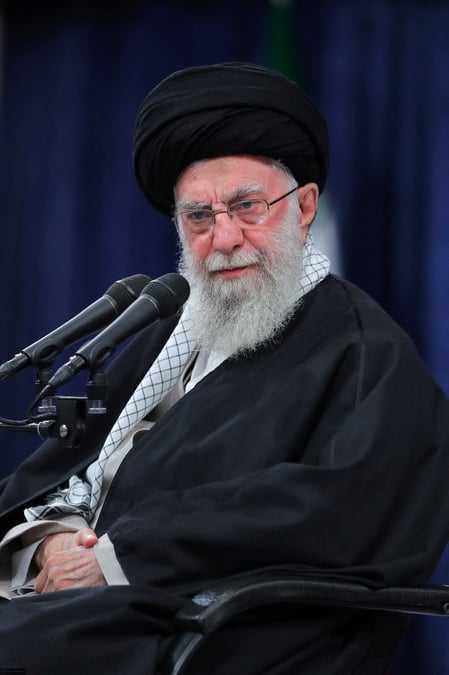 Le guide supreme iranien, l'ayatollah ali khamenei, participe a une reunion a teheran