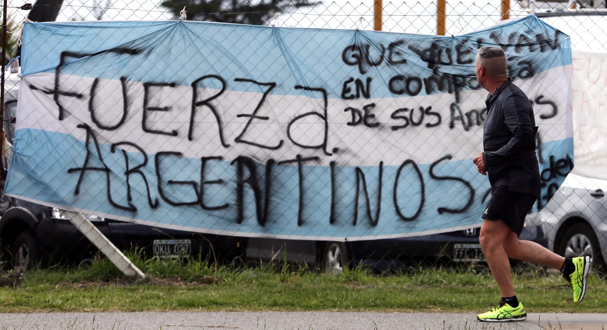 La situation devient "critique" pour le sous-marin argentin