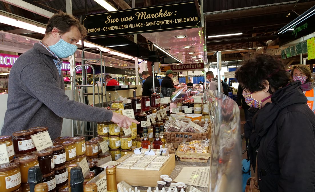 Le printemps ensoleille a favorise la recolte de miel