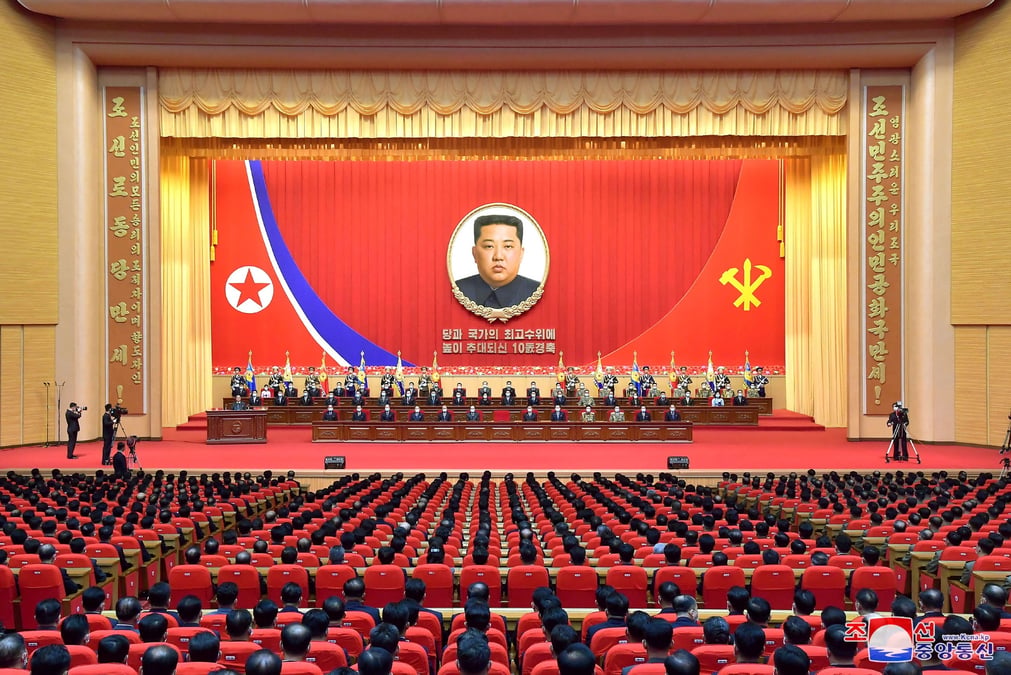La coree du nord celebre les 10 ans de kim jong-un a la tete du parti au pouvoir