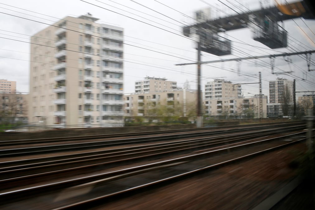 Le gouvernement justifie la baisse des aides au logement