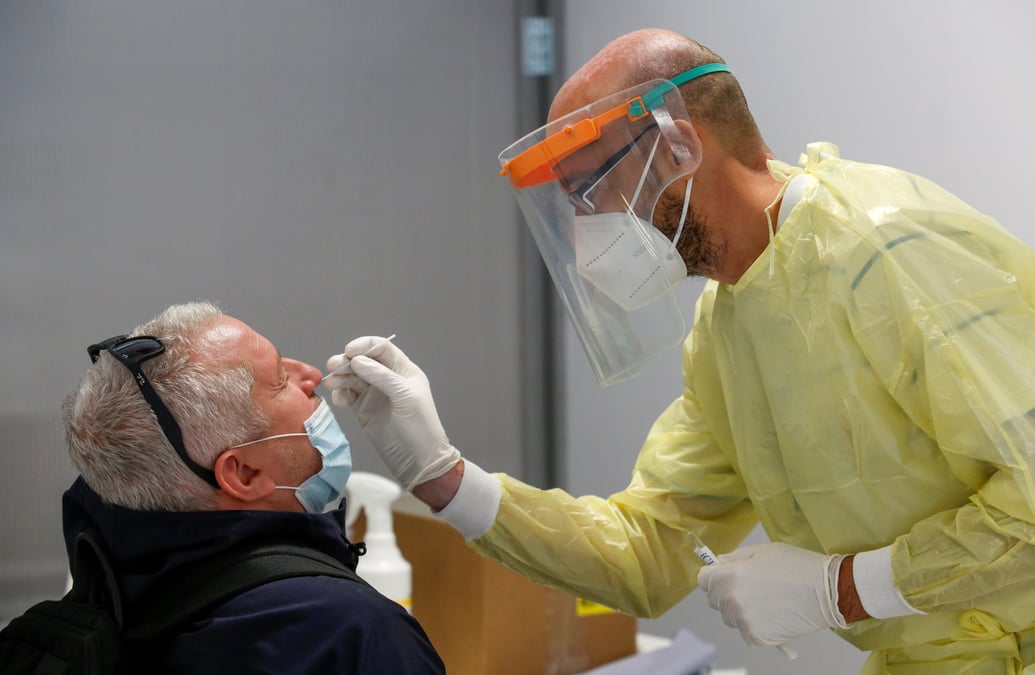 Coronavirus: 4.070 nouveaux cas et 81 nouveaux deces en france