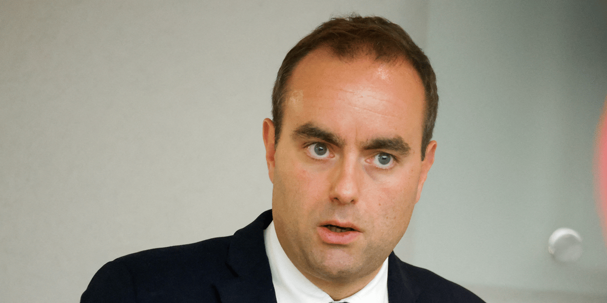 La photo du ministre francais des armees, sebastien lecornu